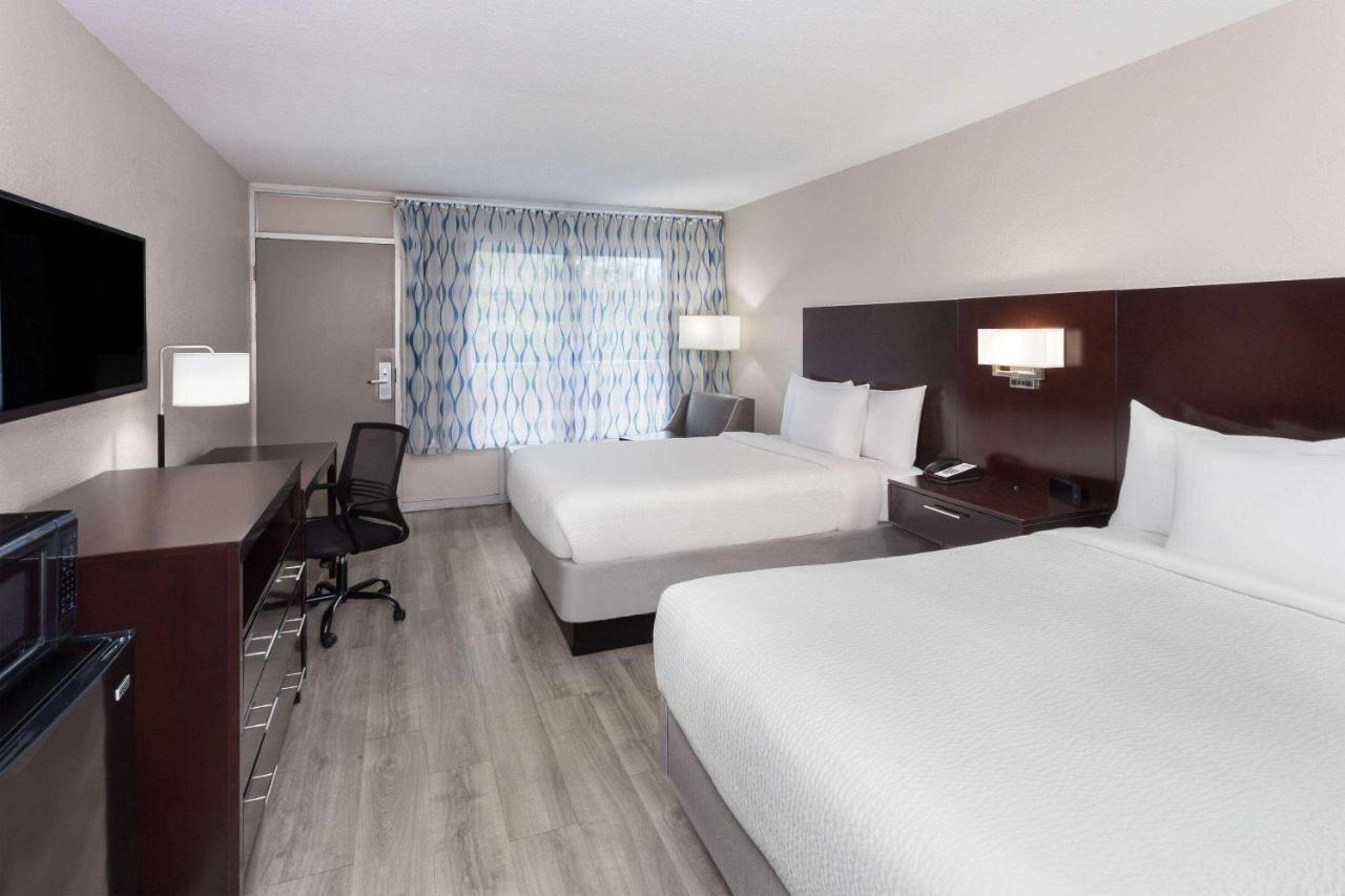 Days Inn By Wyndham Melbourne Extérieur photo