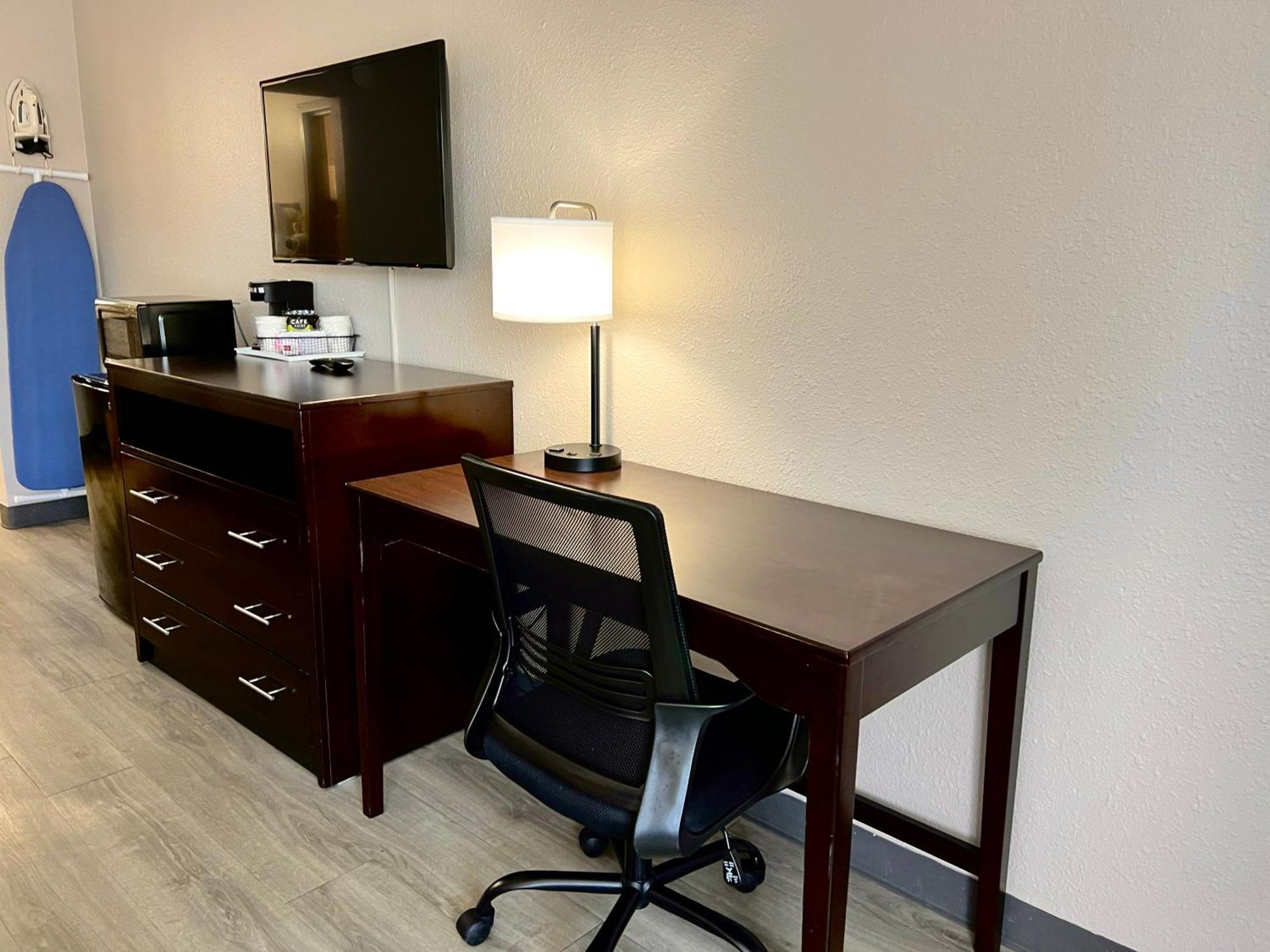 Days Inn By Wyndham Melbourne Extérieur photo